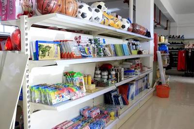 愛心超市 以日用百貨為紐帶，共筑和諧團場新篇章